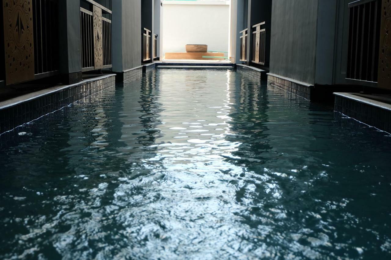 Готель Wirton Seminyak Денпасар Екстер'єр фото